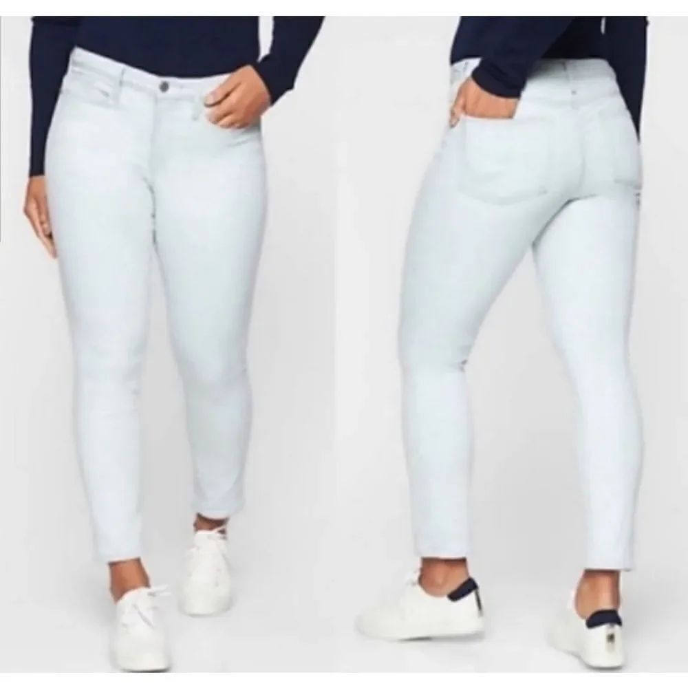 Athleta Sculptek Skinny Crop Jean Glacier Wash sz 10